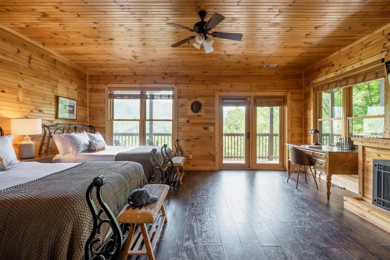 Hickory Ridge By Avantstay Incredible Private Elevated Cabin Sleeps 20 Gatlinburg Exterior photo