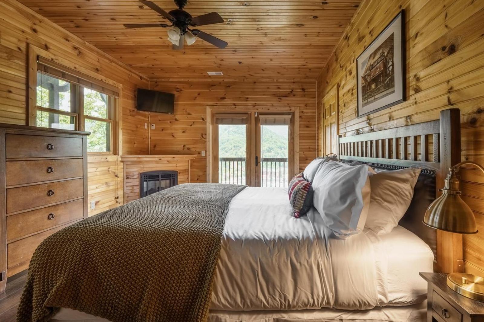 Hickory Ridge By Avantstay Incredible Private Elevated Cabin Sleeps 20 Gatlinburg Exterior photo